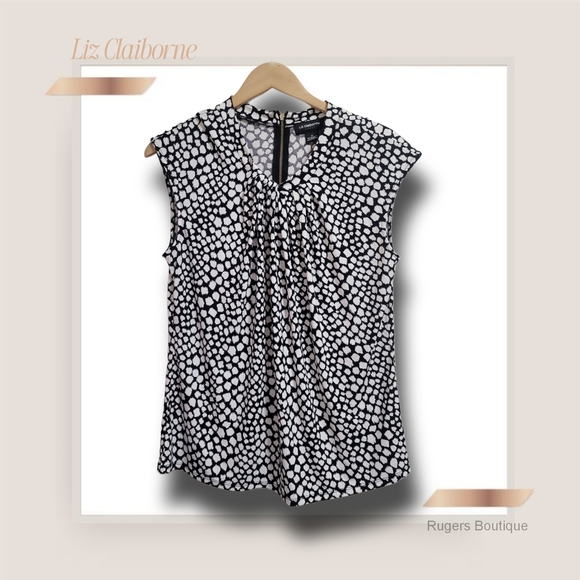 🌿Liz Claiborne Women's Medium Black and White Giraffe Print Career Top-CUTE! - Picture 3 of 10